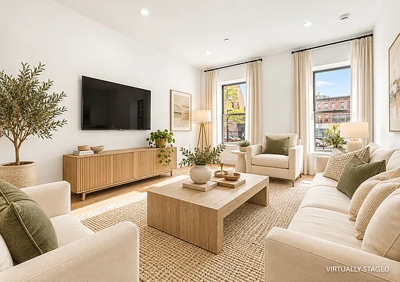 Living room, photo 1