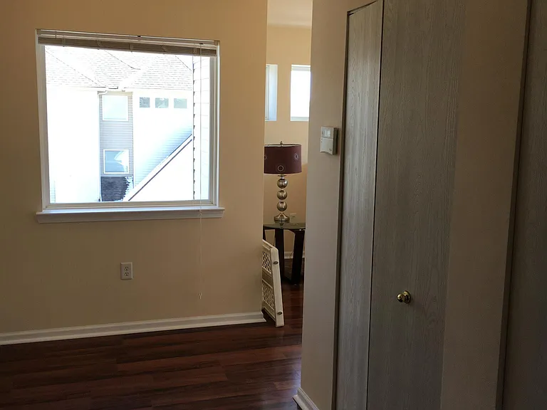 821 Brandon Ave — Photo 15