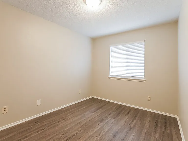 6395 Crossway Dr — Photo 16