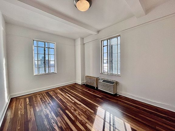 3rd image of 5 Tudor City Pl APT 1125