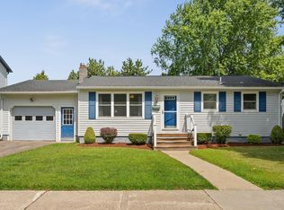 160 Gazo Ave, Burlington, VT 05408