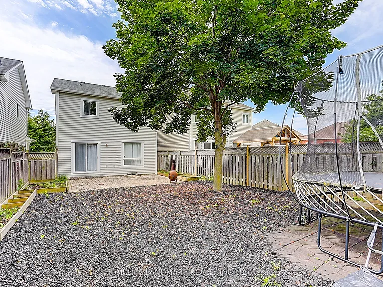4 Sinden Dr — Photo 33