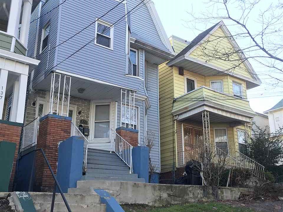 2nd image of 139 Carteret Ave