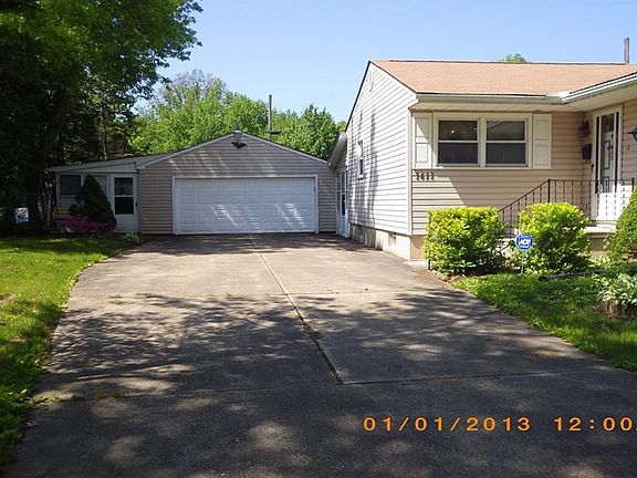 2nd image of 1411 Autumn Dr NW