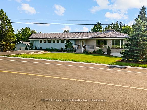 3rd image of 15 Isthmus Bay Rd