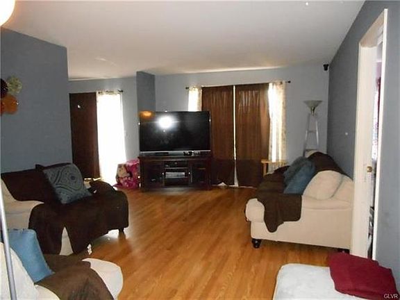 5th image of 1140 Vera Dr