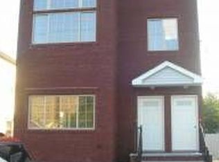 318 Beach 44th St, Far Rockaway, NY 11691