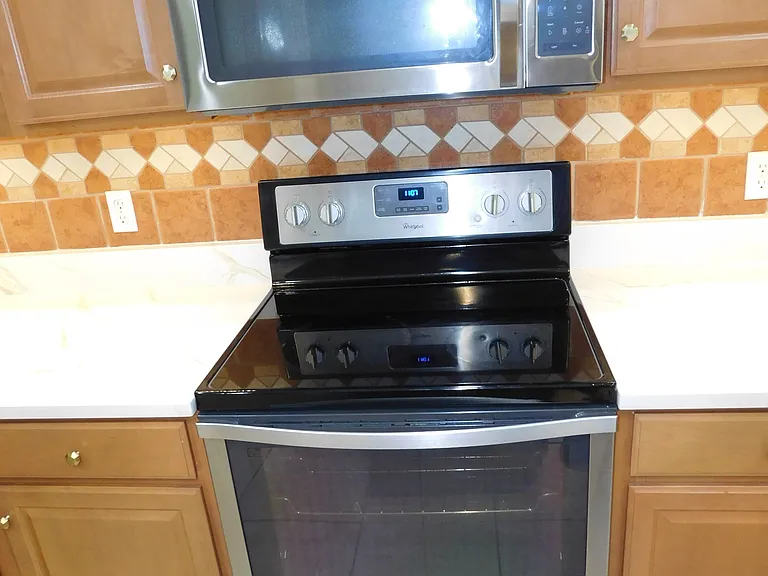 2320 Darlin Cir — Photo 27