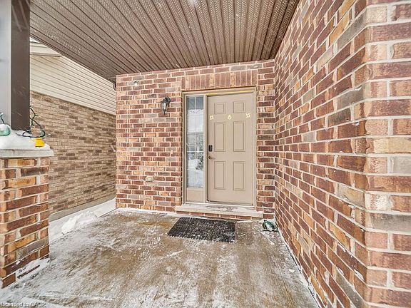 4th image of 193 Summit Ridge Dr