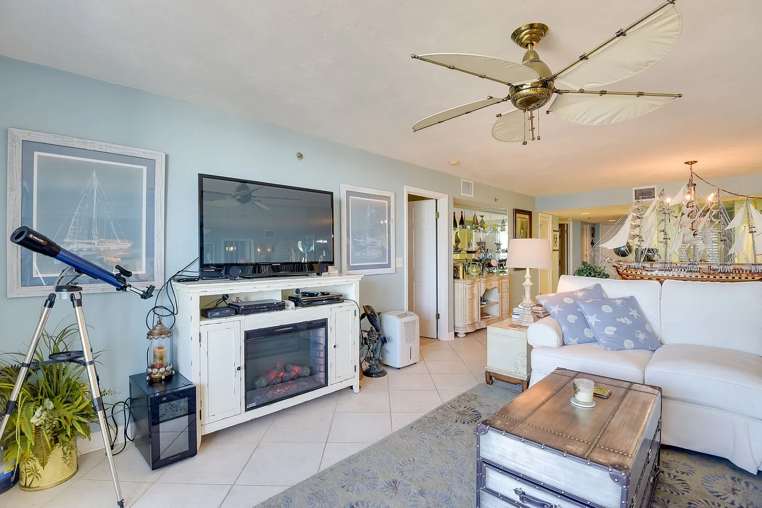 2 bed, 2.0 bath, 1786 sqft, $4,757 — Photo 3