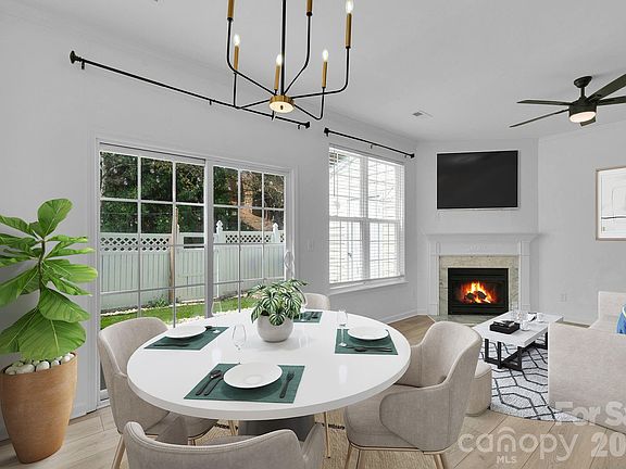 4th image of 706 Shellstone Pl