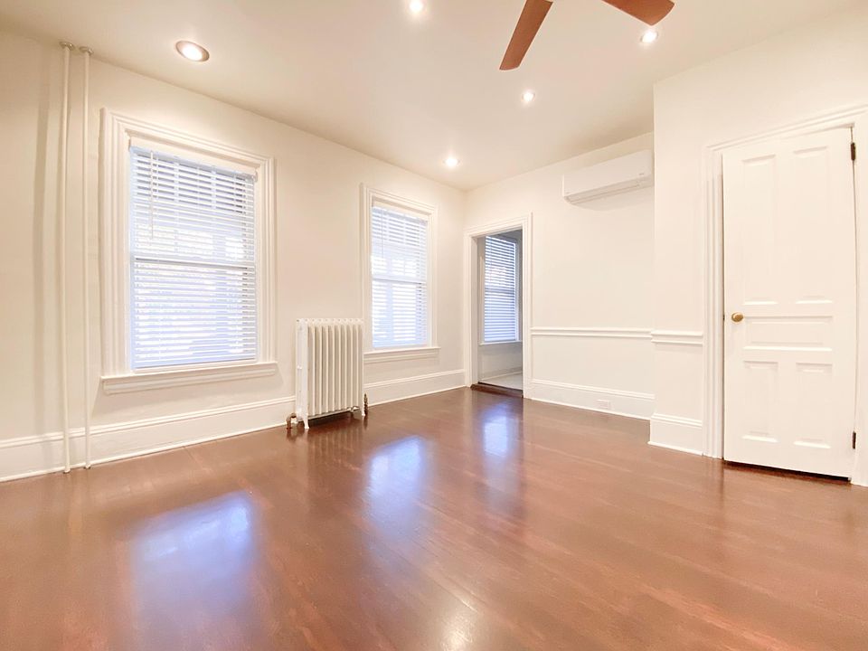 Living Room: designed for comfort and style. This room is graced with a multitude of features that will make it the heart of your home.

Large West-Facing Windows:
Bask in the warm glow of natural sunlight.