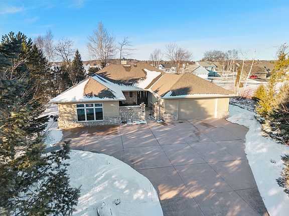 4th image of 818 S Ridgeway Dr