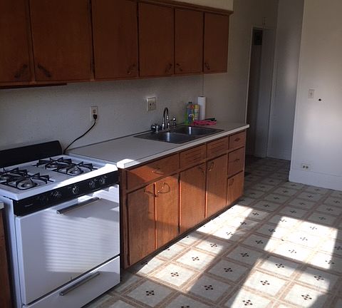 4th image of 567 W Lake Ave APT 2