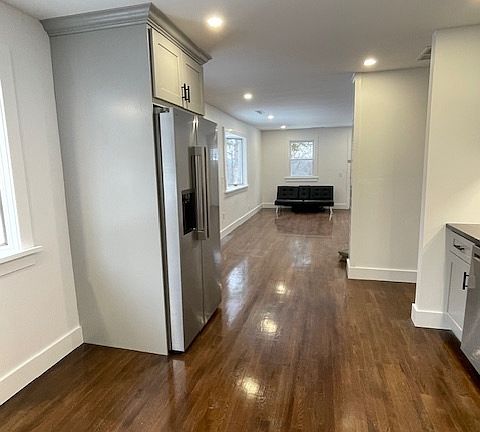 4th image of 1 Cedar Road