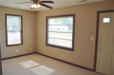 2nd image of 419 E Greenview Ave