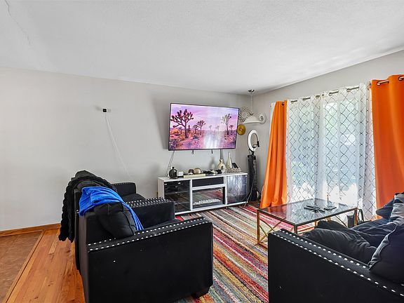 3rd image of 2807 54th St