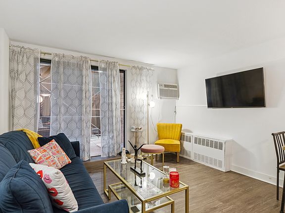 4th image of 215 E 24th St APT 119