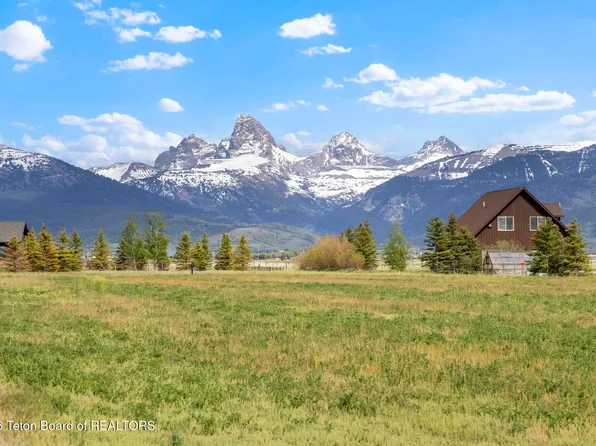 4172 Los Pinos Dr, Tetonia, ID 83452