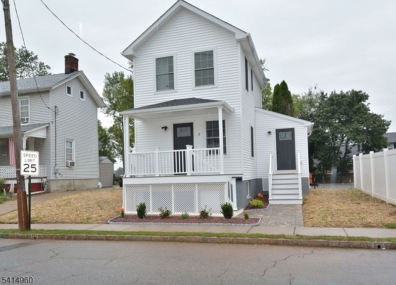 1st image of 3 Brown St