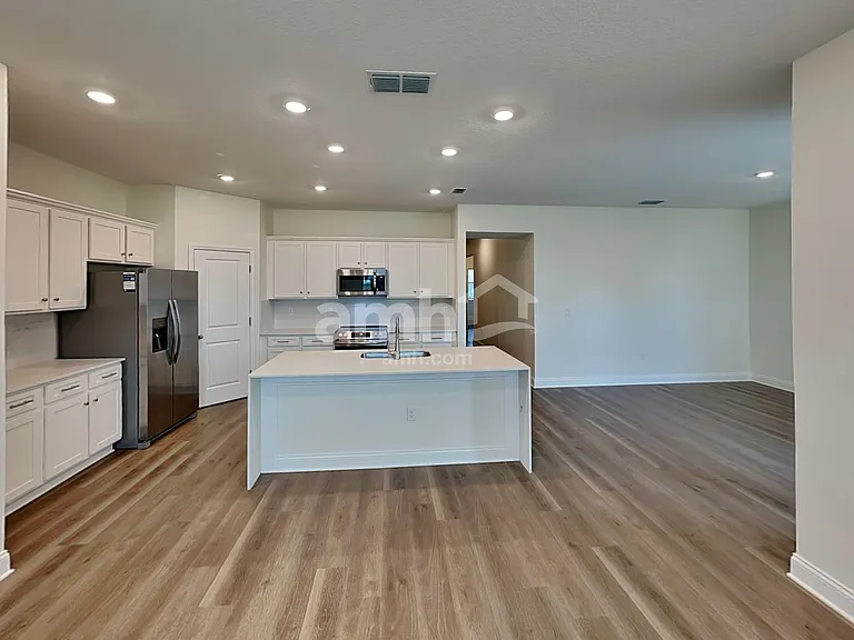 3735 Center Cove Ln — Photo 3