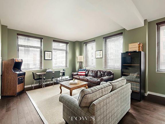 4th image of 37 Warren St APT 2A