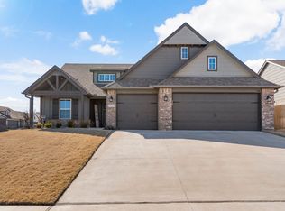 3910 S 13th Pl, Broken Arrow, OK 74011