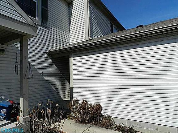 2nd image of 215 Macandrews Way