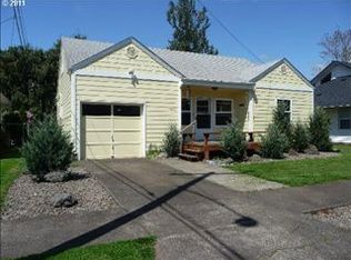 1035 Maple St, Junction City, OR 97448