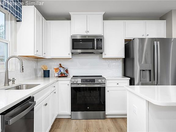 4th image of 215 Linwood Estates Dr