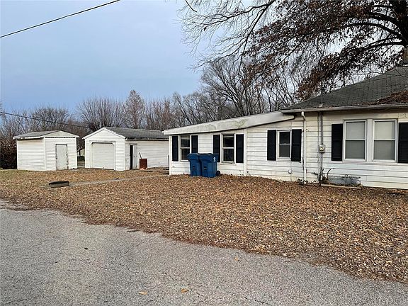 2nd image of 3502 Thomas Ave