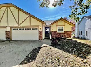 1704 NW 9th St, Blue Springs, MO 64015