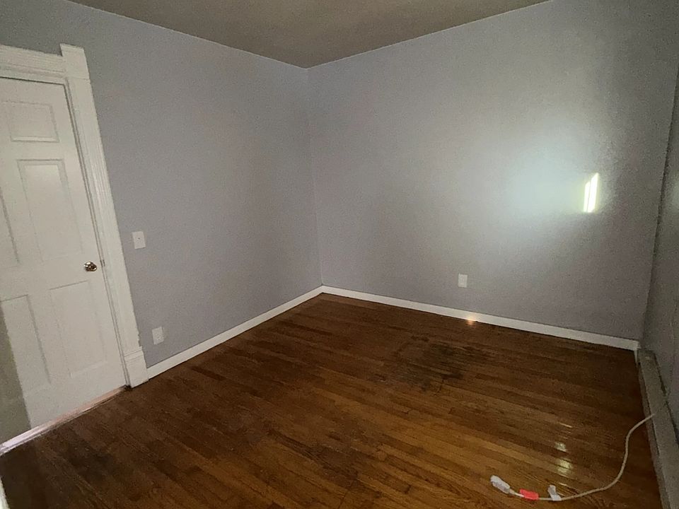 1st image of 746 E Laurel St #2F