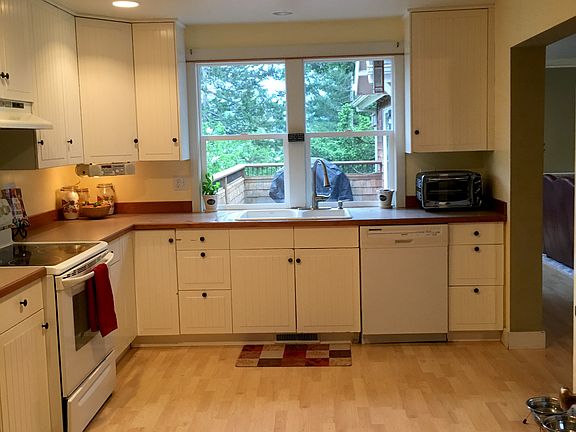 4th image of 279 NW School St