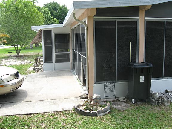 Entry to front Florida Room.