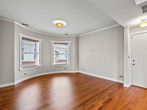 4th image of 1440 W Carmen Ave #1
