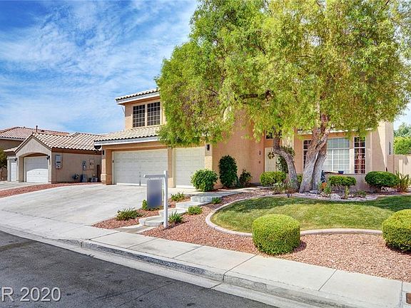 3rd image of 7603 Emerald Gardens Cir