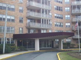 530 Valley Rd APT C004P, Montclair, NJ 07043