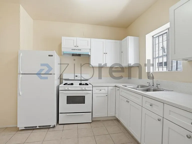 1513 W 12th Pl #4 — Photo 10