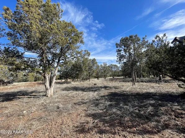 464 W Mesa Dr, Ash Fork, AZ 86320