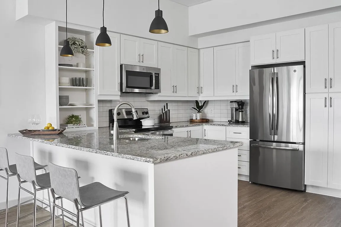 Designer-Furnished Studio Apartment Suite