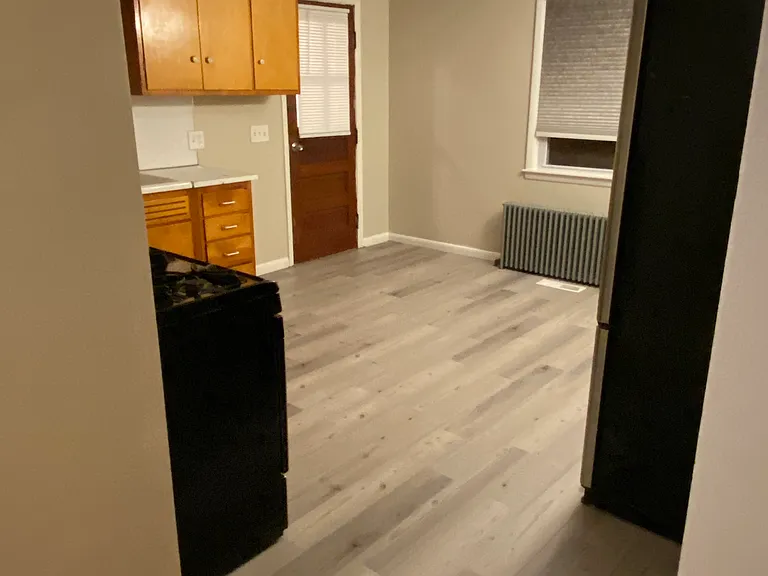54 Hanford Ave — Photo 3