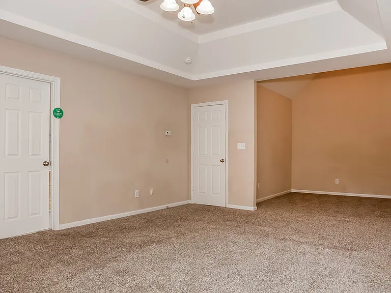 10023 Montrose Dr NW — Photo 11