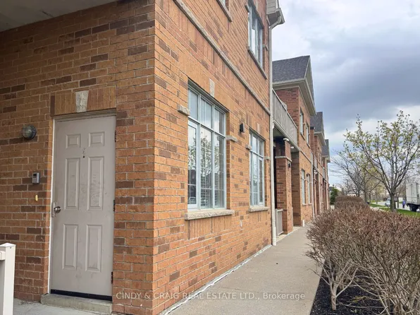 15 Rosswell Dr, Clarington, ON