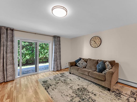 3rd image of 1404 Brand Farm Drive