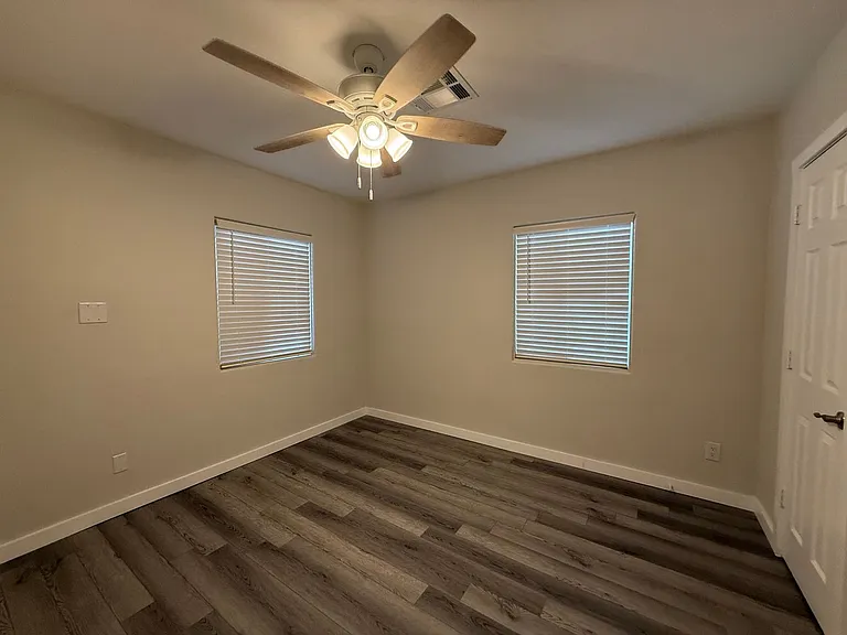 1509 E Roosevelt St — Photo 8
