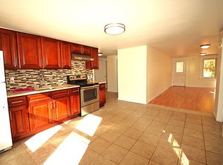 23 Railroad Ave #23, Unionville, CT 06085
