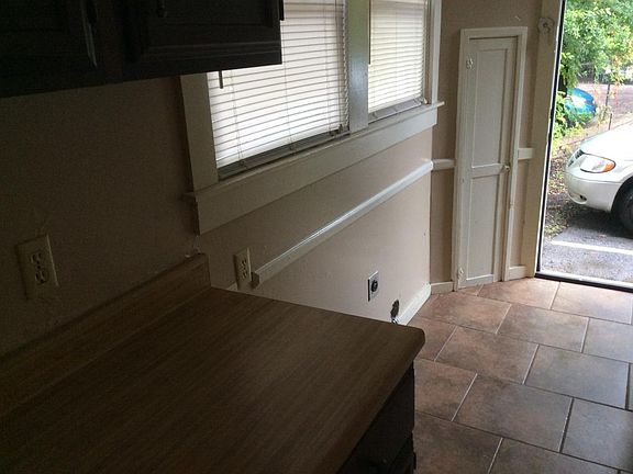 3rd image of 622 S Kennedy Ave