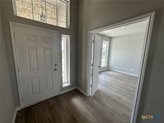 4th image of 1845 Horatio St