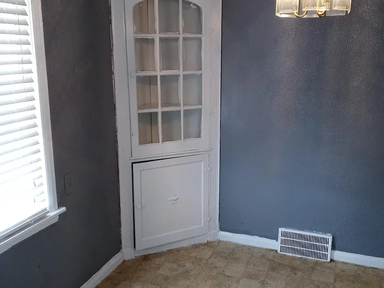9125 Montrose St — Photo 12